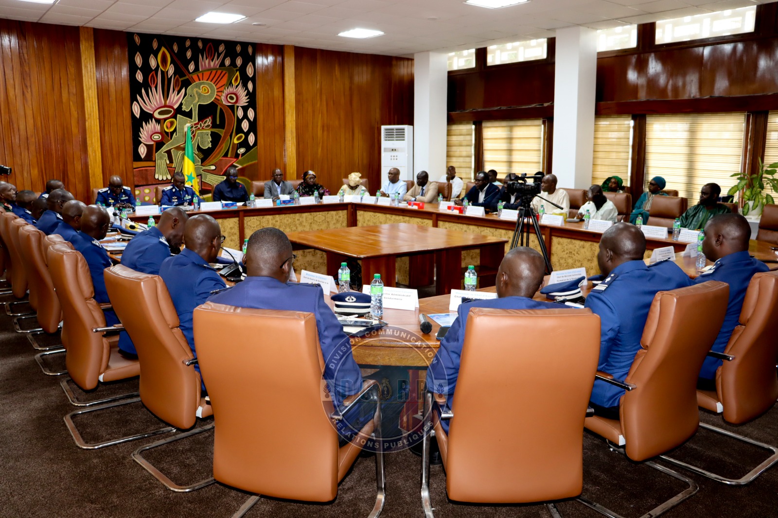 Cérémonie de signature de la convention de partenariat entre la Gendarmerie nationale et l’Université Cheikh Anta Diop de Dakar (UCAD) - Image 8